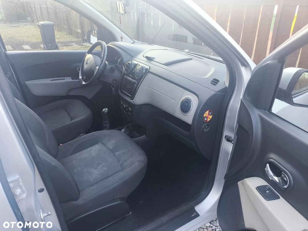 Dacia Lodgy 1.2 TCe Prestige - 11