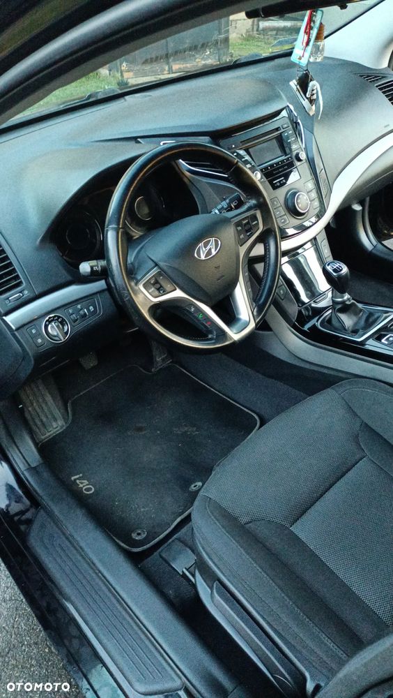 Hyundai i40 Kombi blue 1.6 Family - 3