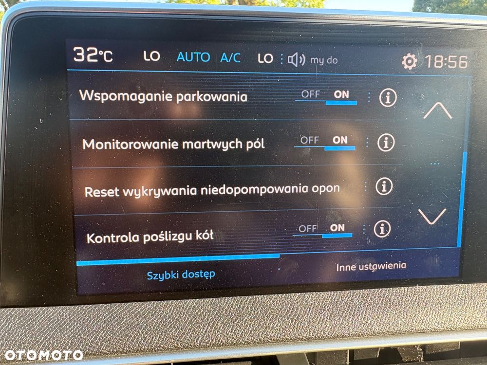 Peugeot 5008 1.6 BlueHDI Allure S&S EAT6 - 20