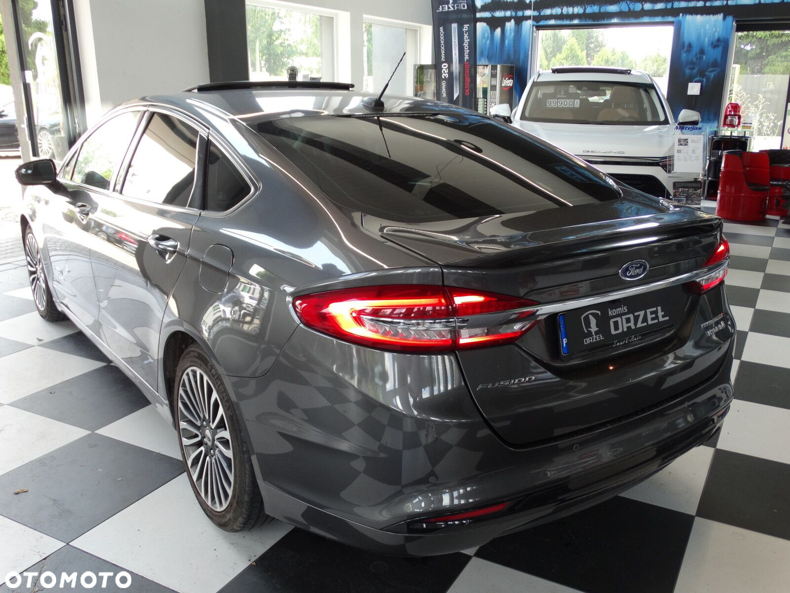 Ford Fusion - 5