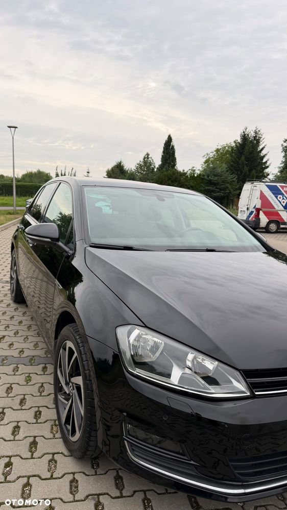 Volkswagen Golf - 2
