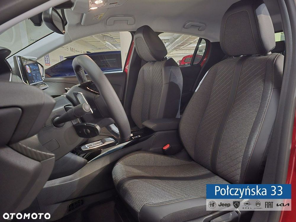 Peugeot 208 - 15