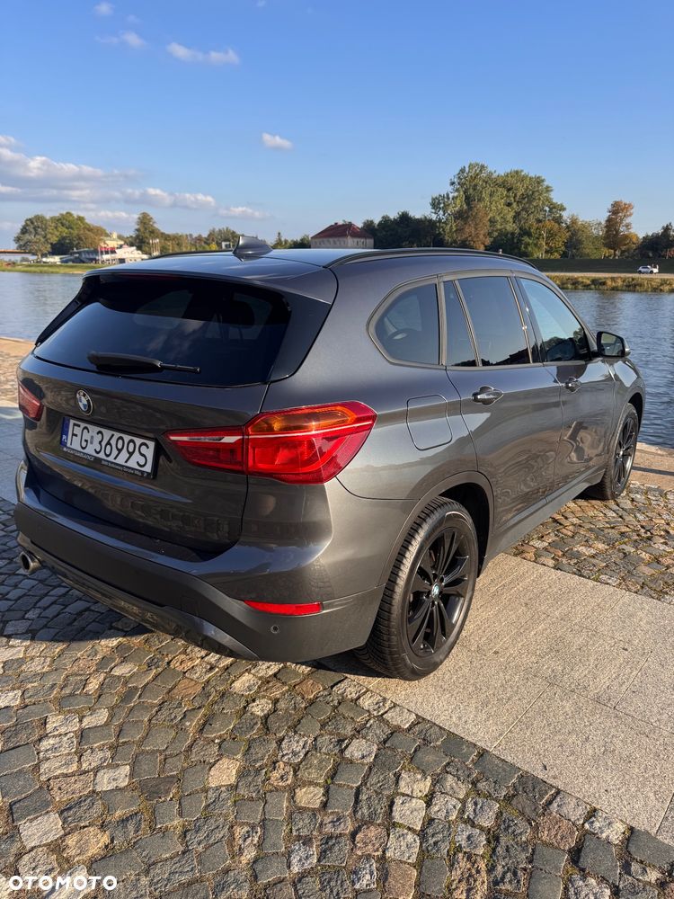 BMW X1 sDrive18i - 4