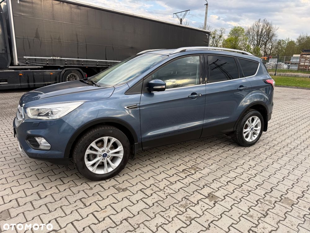 Ford Kuga 1.5 EcoBoost 2x4 Titanium - 4