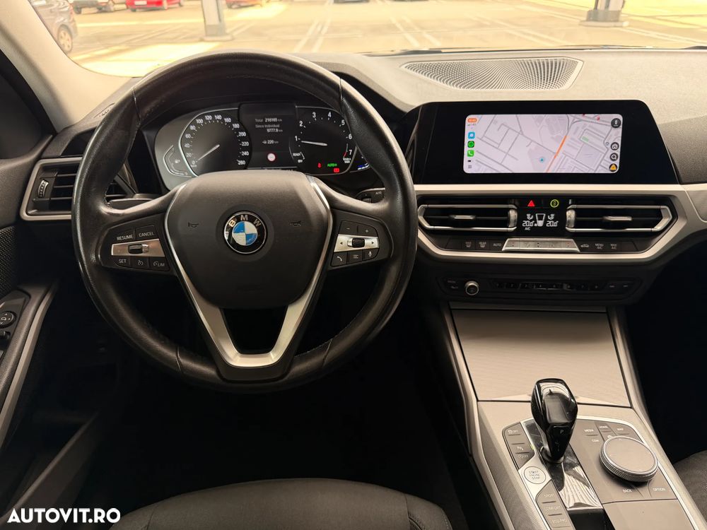 BMW Seria 3 318i AT - 14