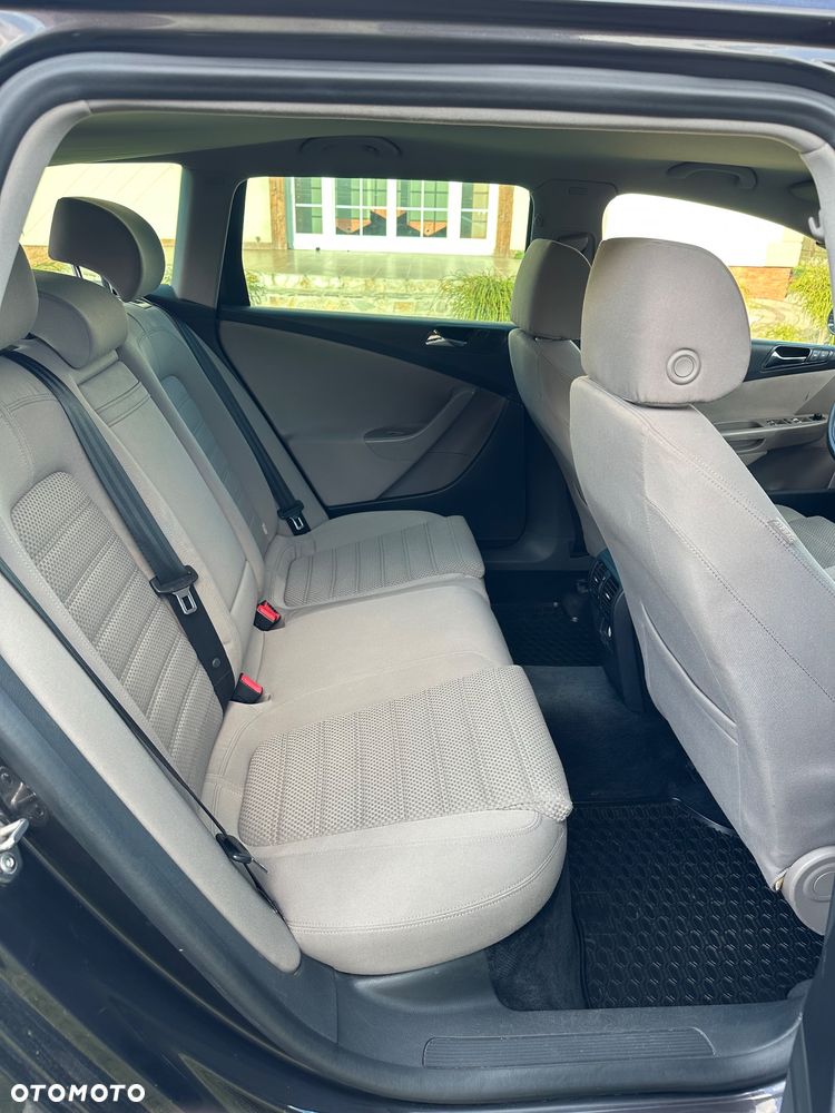 Volkswagen Passat 2.0 TDI DPF DSG Comfortline - 15