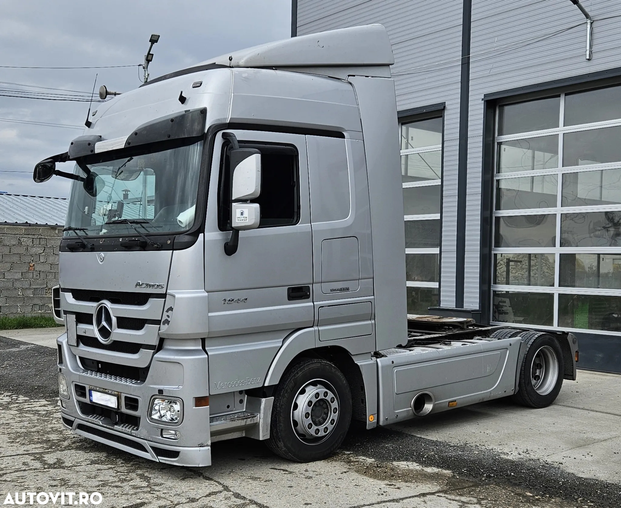 Mercedes-Benz 32 ACTROS - 3