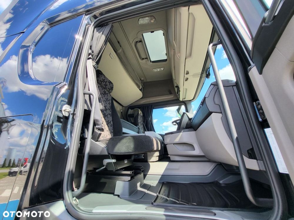 Scania R 450 A4x2EB Mega - 12