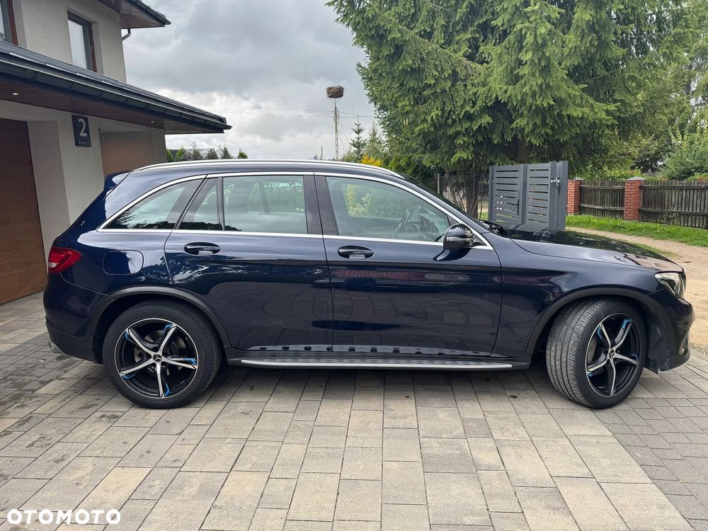 Mercedes-Benz GLC 220 d 4Matic 9G-TRONIC - 2