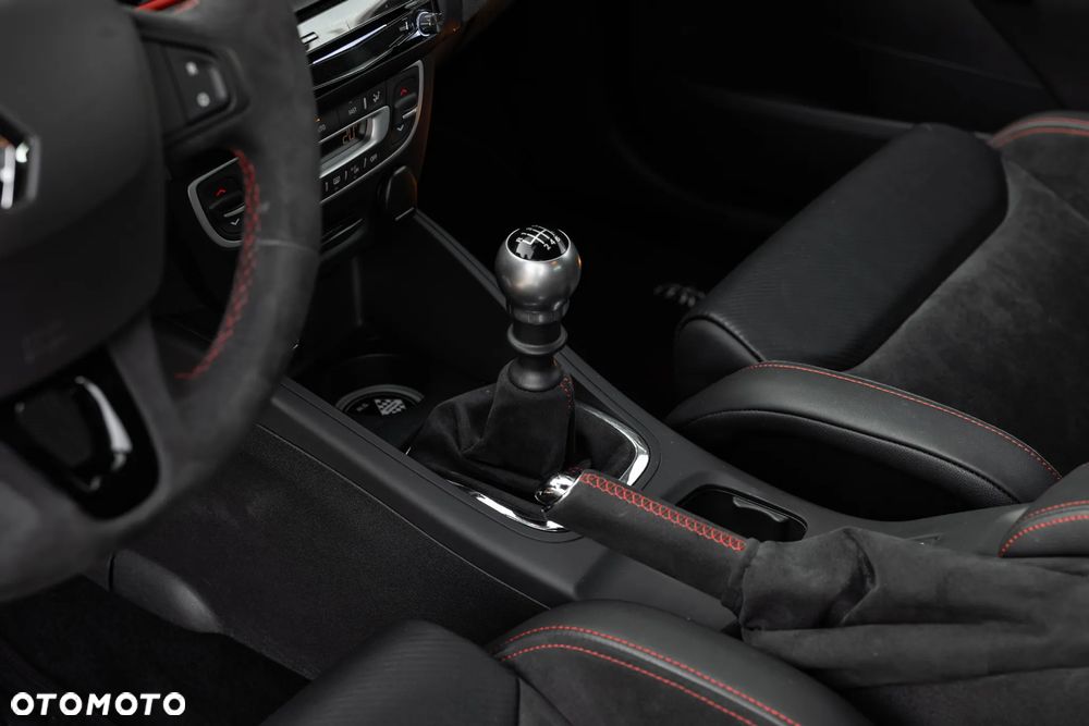 Renault Megane TCe 275 R.S Trophy - 28