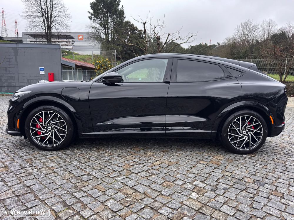 Ford Mustang Mach-E AWD GT - 9