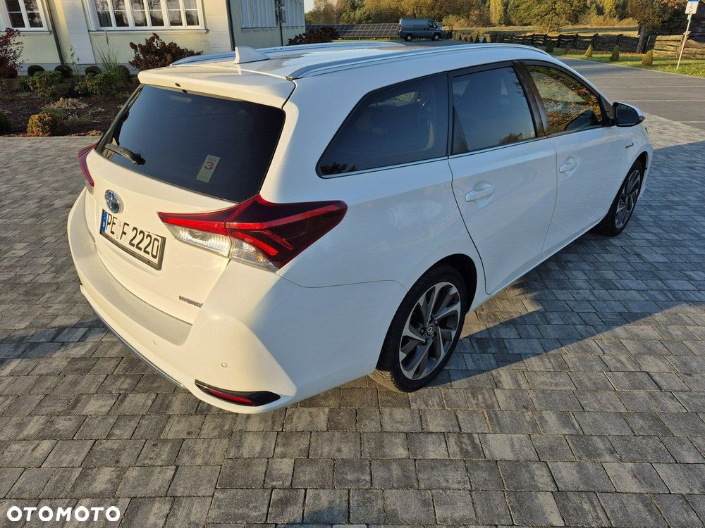 Toyota Auris - 10