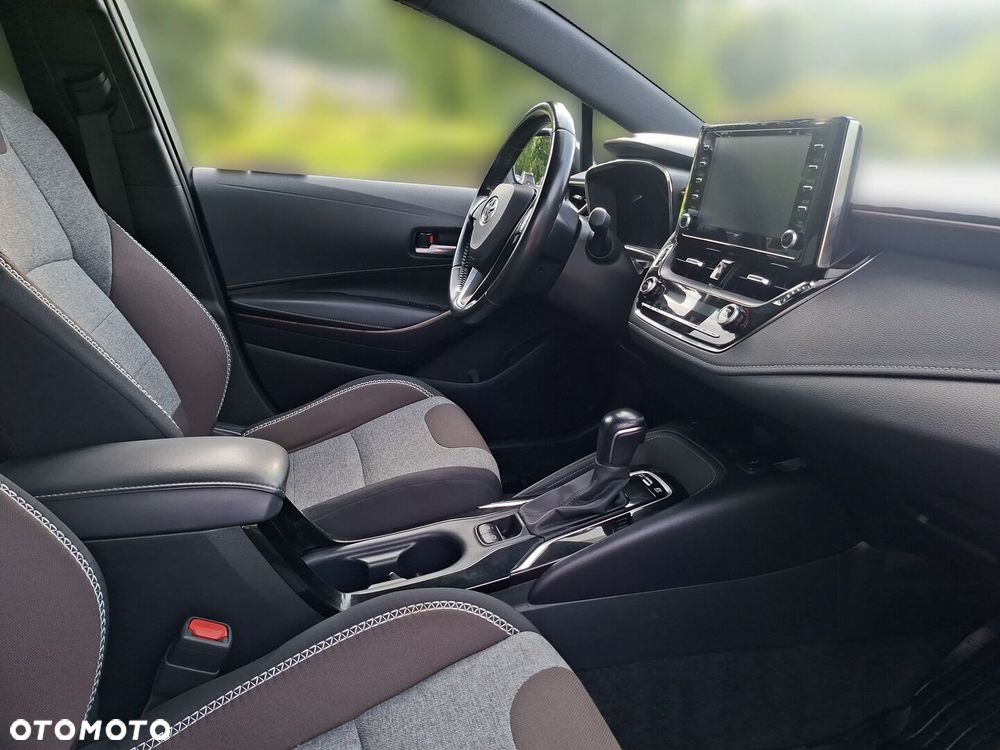 Toyota Corolla 1.8 Hybrid Trek - 9