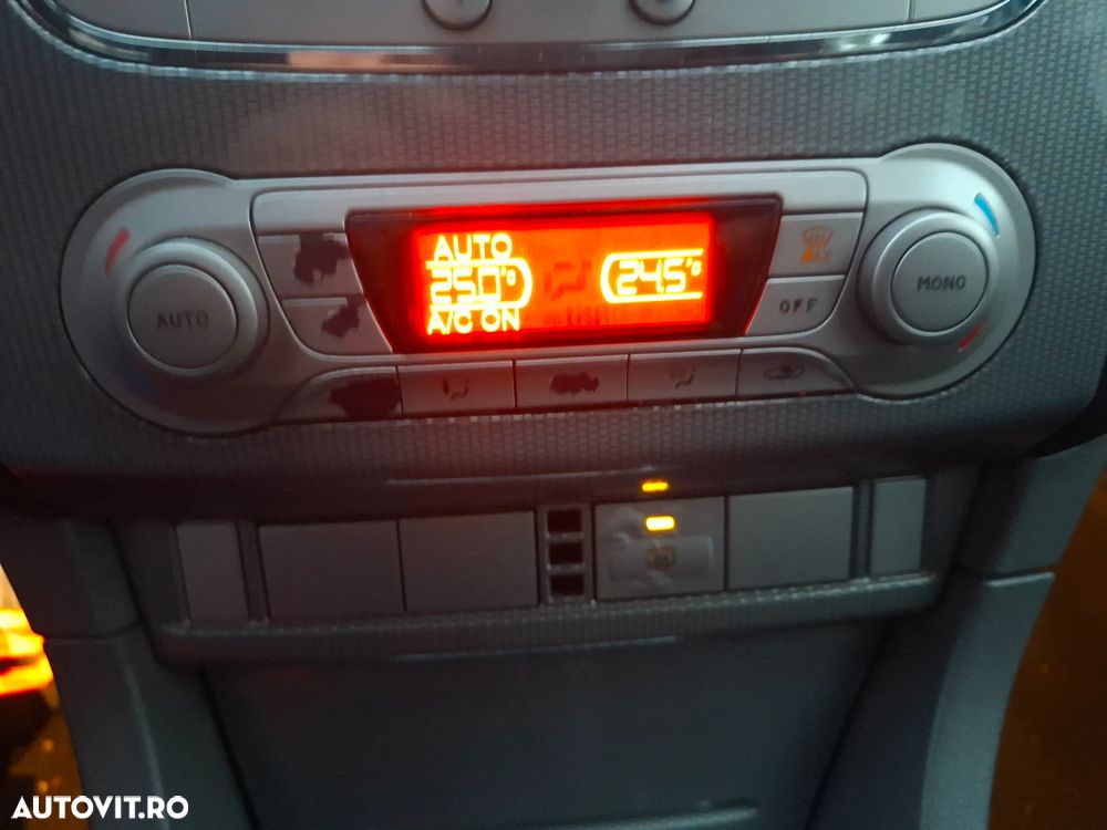 Ford Focus 1.6 16V Titanium - 3