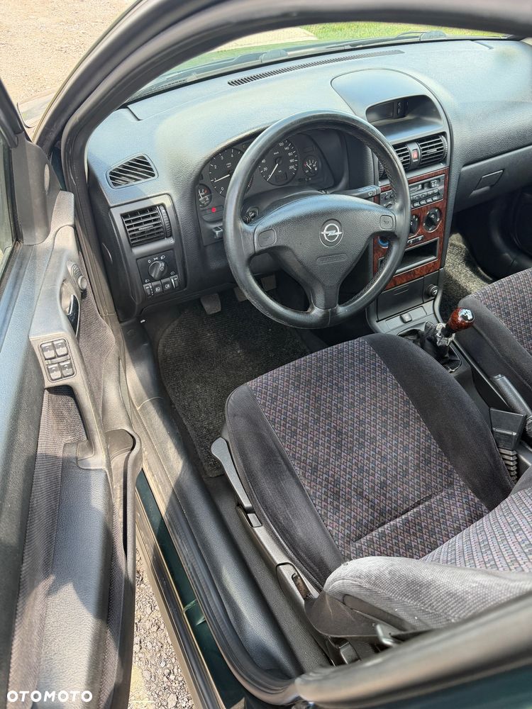 Opel Astra - 9