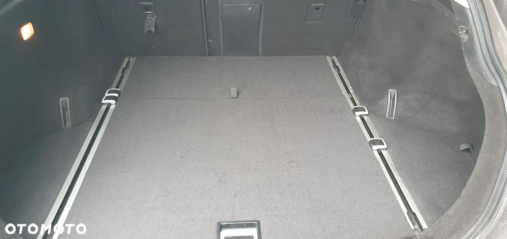 Toyota Avensis - 27