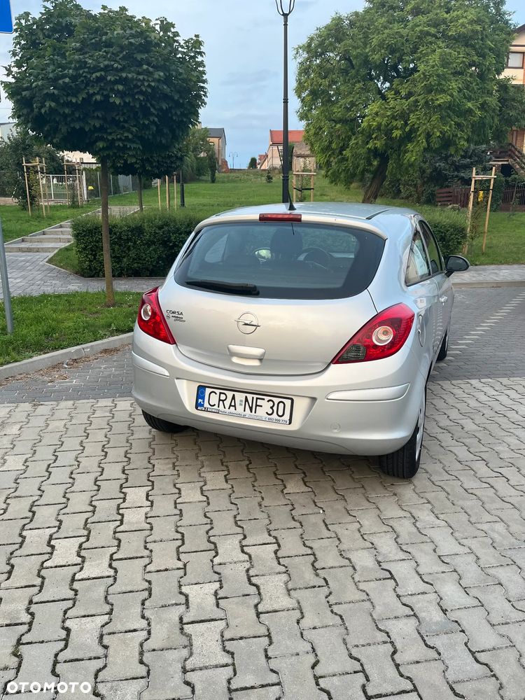 Opel Corsa 1.2 16V Cosmo - 2