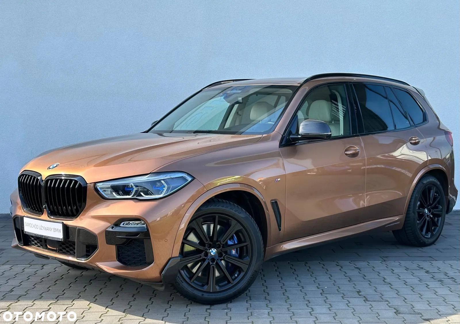 BMW X5 M M50i - 1