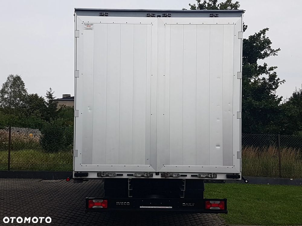 Iveco 50C18 DAILY 12EP PLANDEKA FIRANKA 5,11x2,45x2,35 SPANIE 3500 KG SKRZYNIA ŁADUNKOWA PAKA KLIMATRONIK TEMPOMAT OGRZEWANIE POSTOJOWE - 16