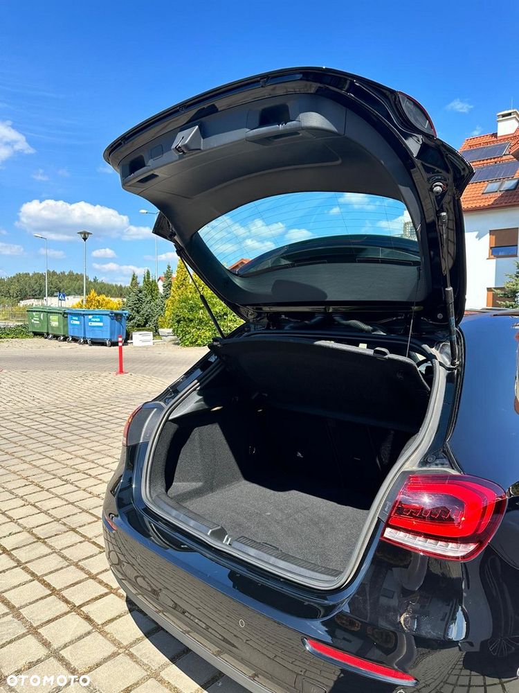 Mercedes-Benz Klasa A 180 7G-DCT - 5