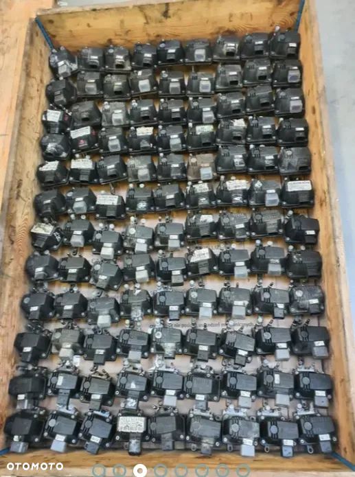 Dozownik Adblue, pompa pompka, moduł dozujący Mercedes Actros - 1