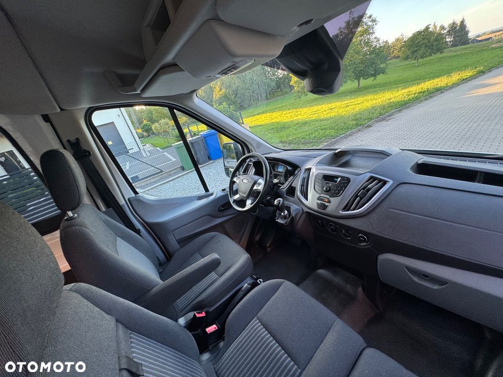 Ford Transit - 12
