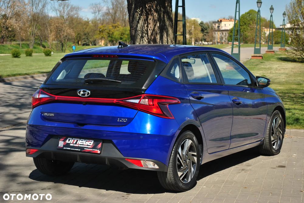 Hyundai i20 blue 1.2 Pure - 6