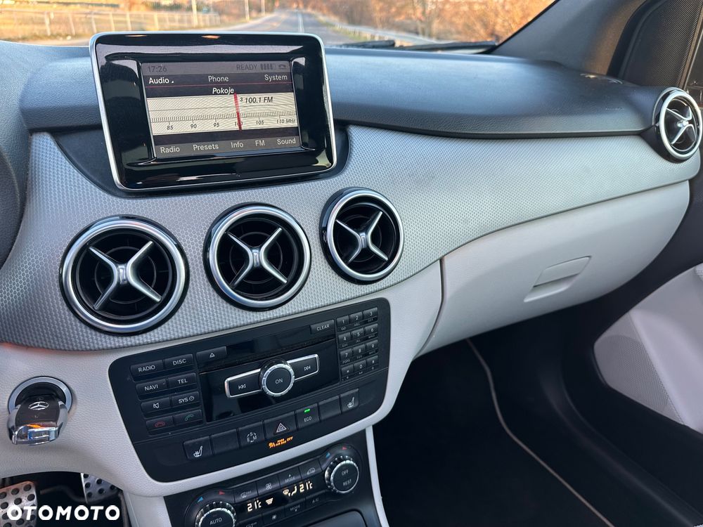 Mercedes-Benz Klasa B 250 (BlueEFFICIENCY) 7G-DCT - 23