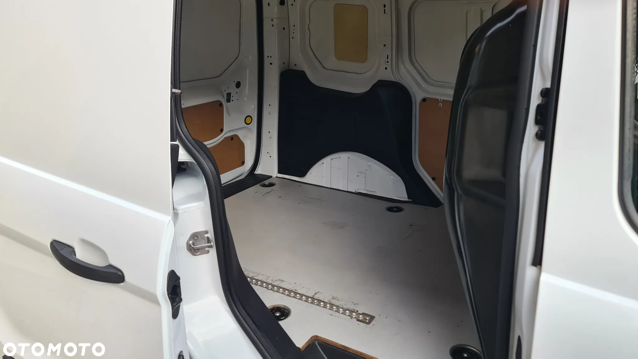 Ford TRANSIT CONNECT KLIMATYZACJA WEBASTO HAK PIĘKNY - 24