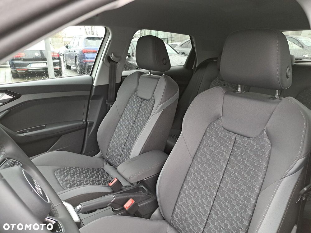 Audi A1 Sportback 35 TFSI S-Line S tronic - 11