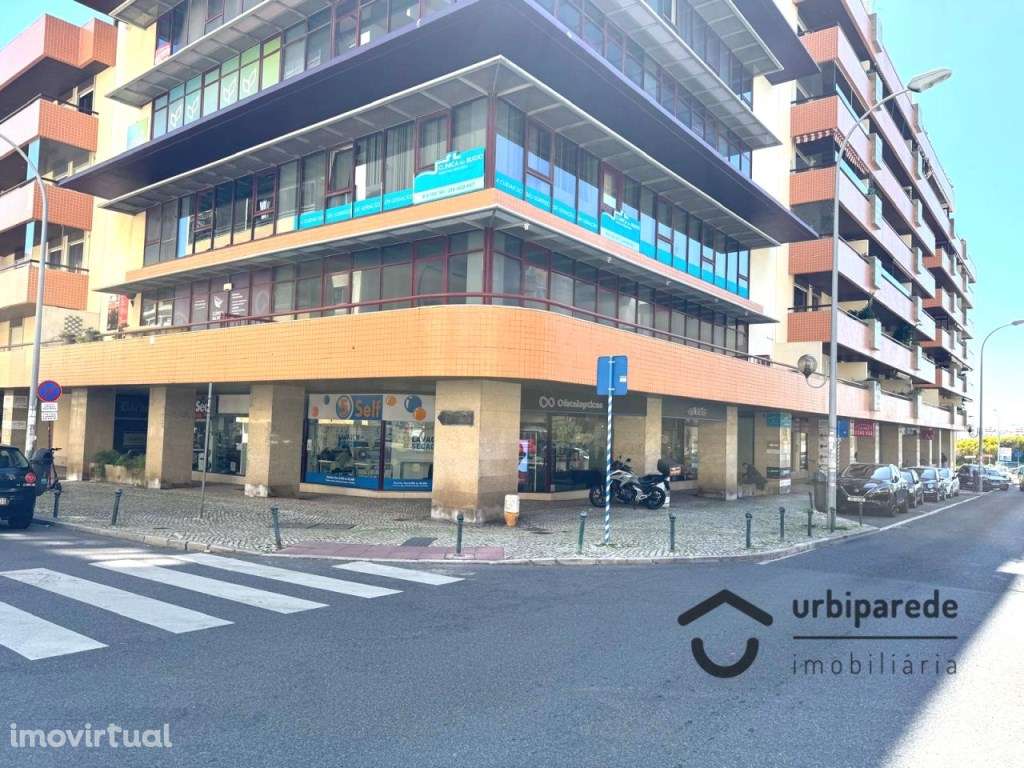 Escritório no Moinho das Antas totalmente remodelado - Grande imagem: 2/19