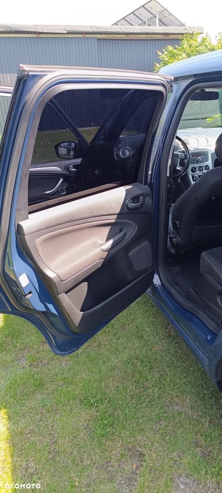 Ford Galaxy 2.0 Ambiente - 10