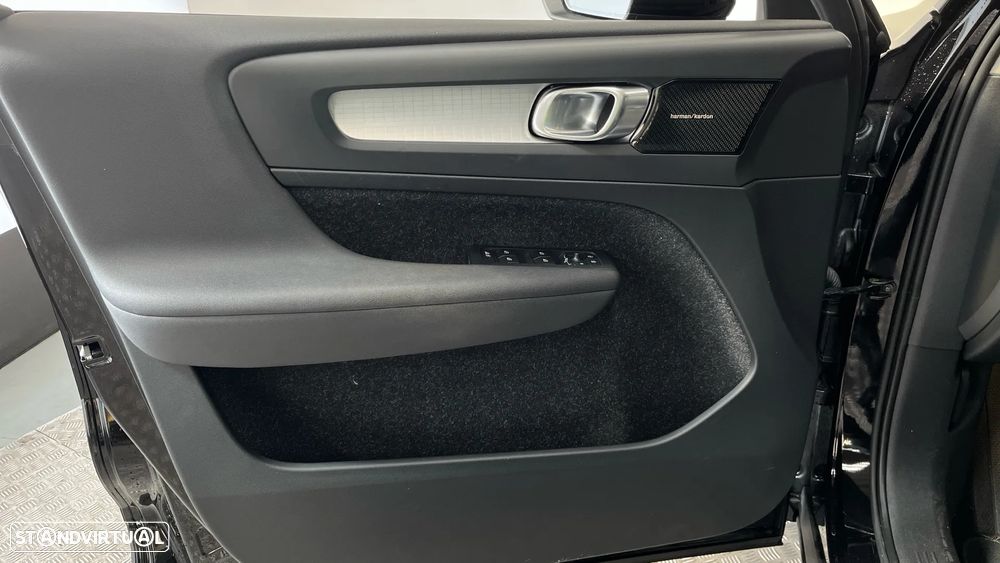 Volvo XC 40 2.0 D3 Momentum Plus - 10