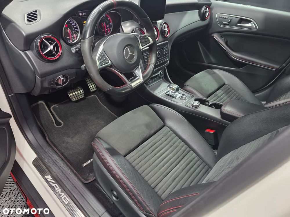 Mercedes-Benz GLA AMG 45 4Matic AMG Speedshift 7G-DCT - 3