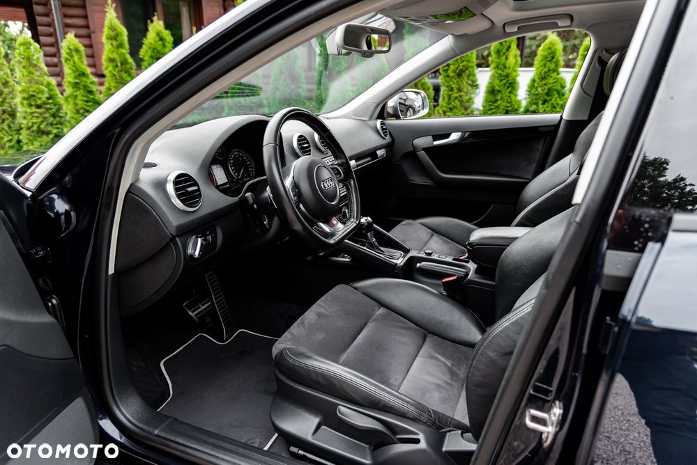 Audi S3 Sportback S tronic - 19