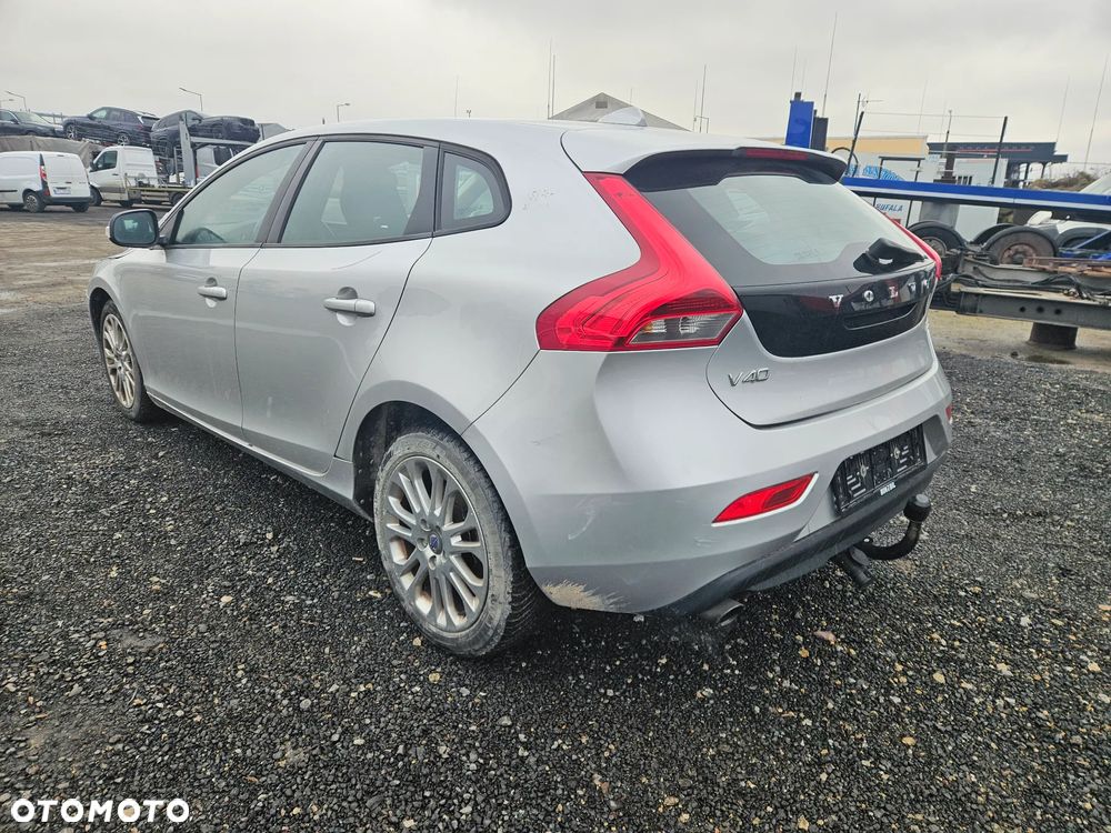 Volvo V40 T3 - 3
