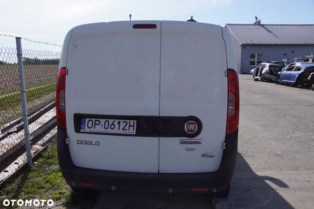 Auto na części - Fiat Doblo II Lift 1.3 MultiJet 90 KM 263A2000 C510 249 2016R Silnik Skrzynia Drzwi Błotnik Zderzak Lampa Klamka Lusterko Szyba Deska Kokpit Sterownik Moduł Czujnik Licznik Wyświetlacz Panel Kierownica - 5