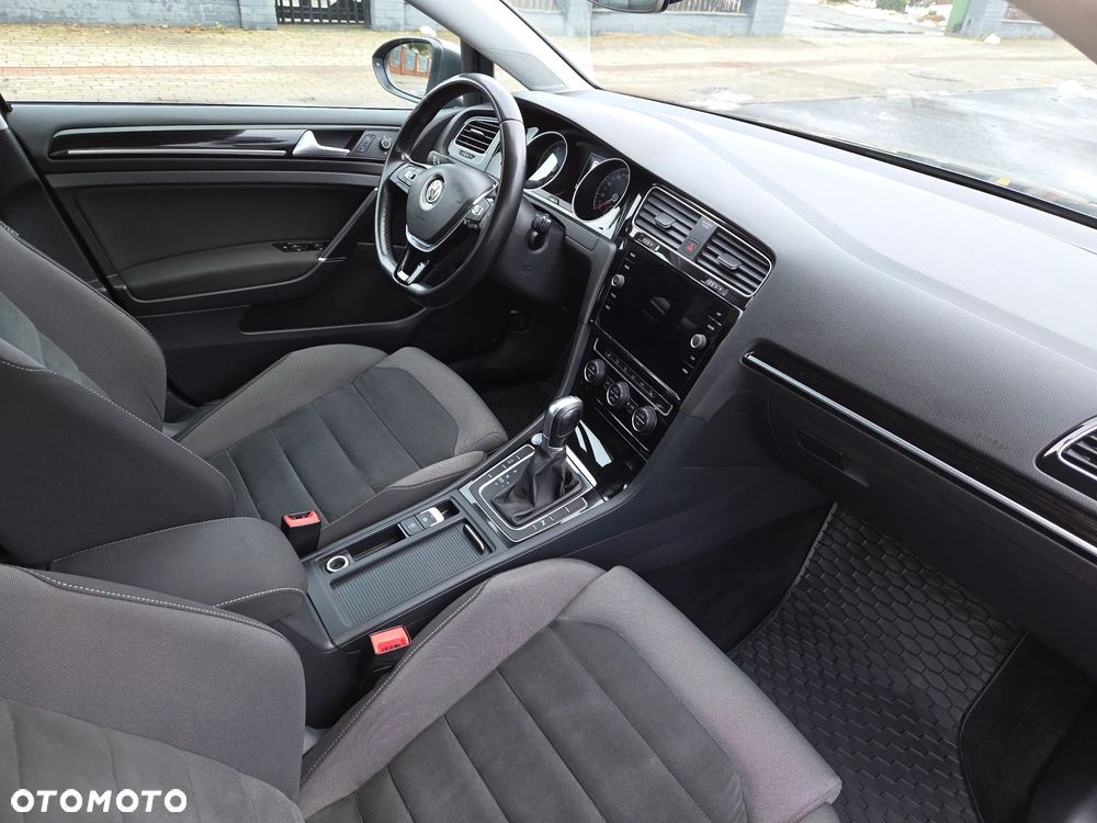 Volkswagen Golf 1.5 TSI BMT Evo Highline DSG - 18