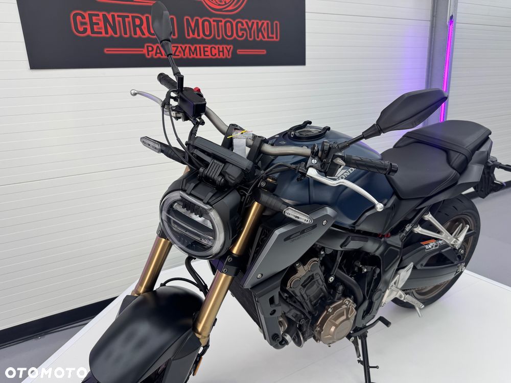Honda CB - 38