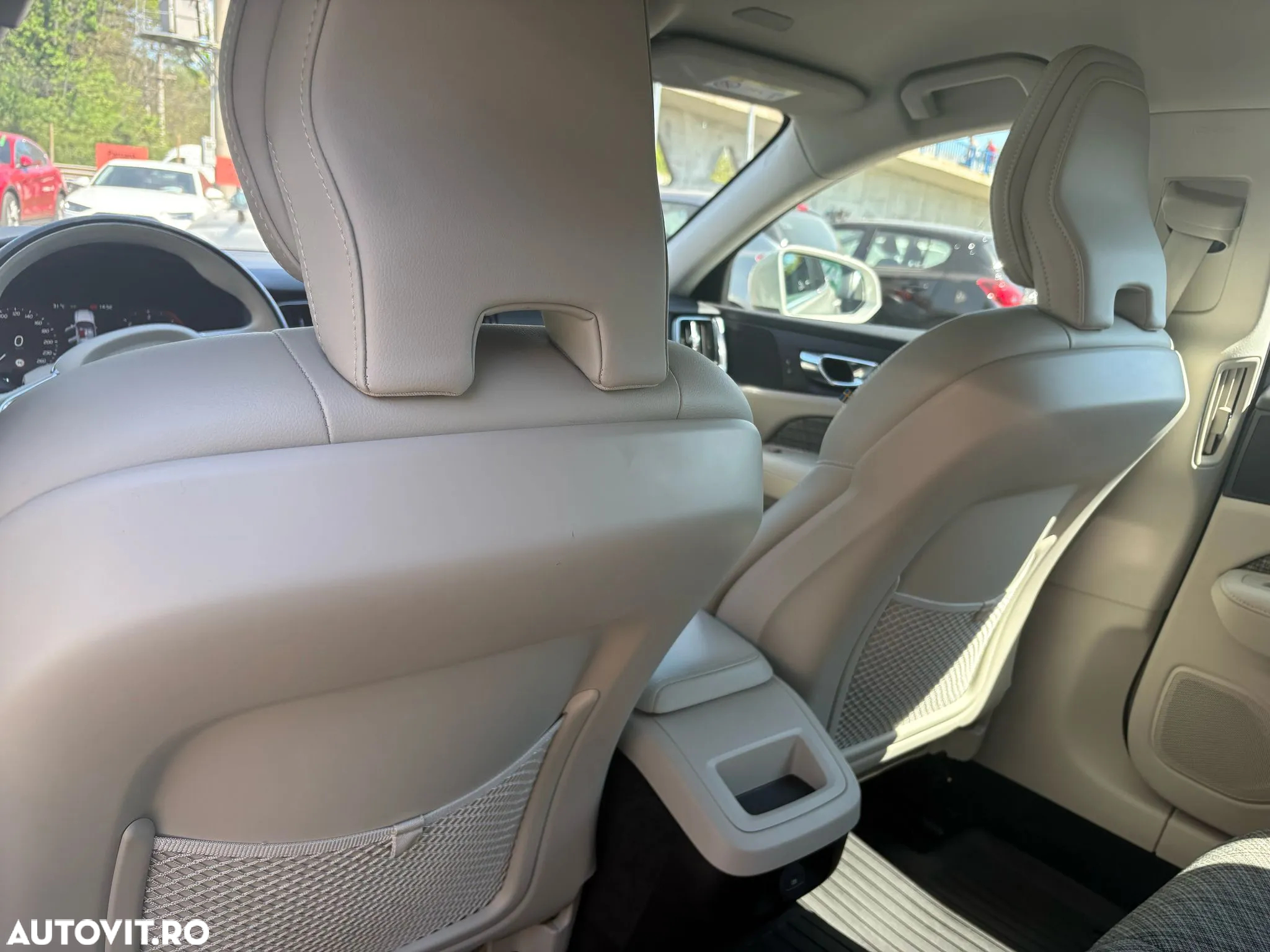 Volvo V60 D4 Momentum - 8