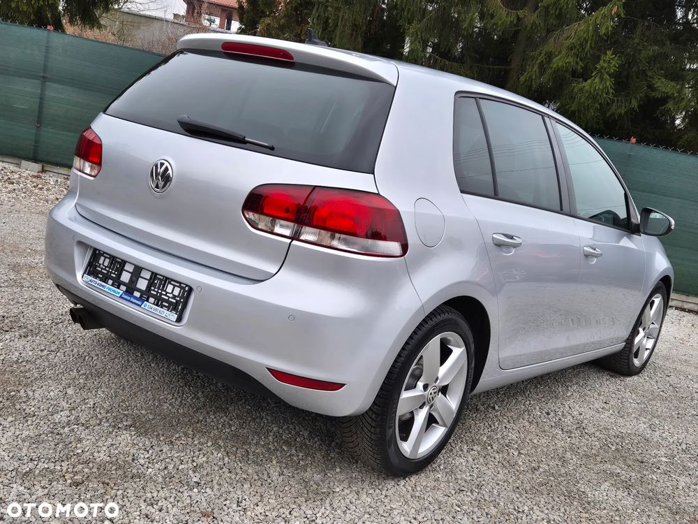 Volkswagen Golf 2.0 TDI DPF DSG Highline - 18