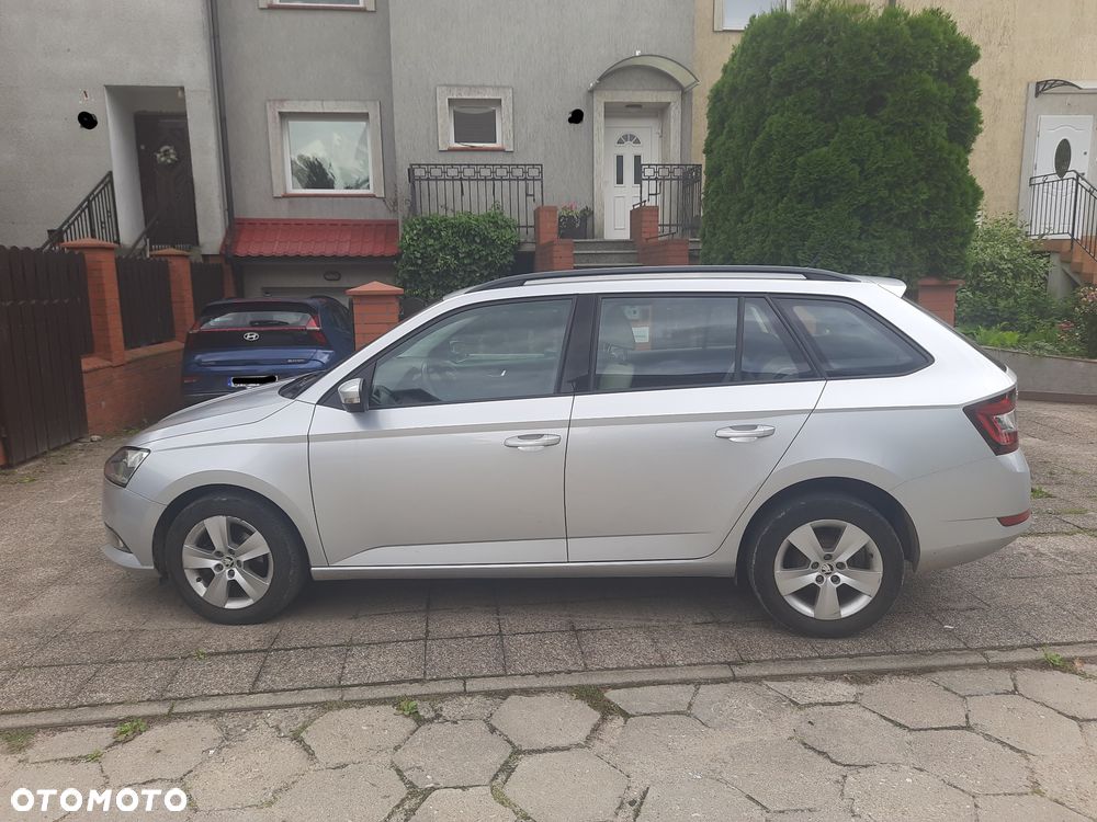 Skoda Fabia 1.0 Style Color - 5