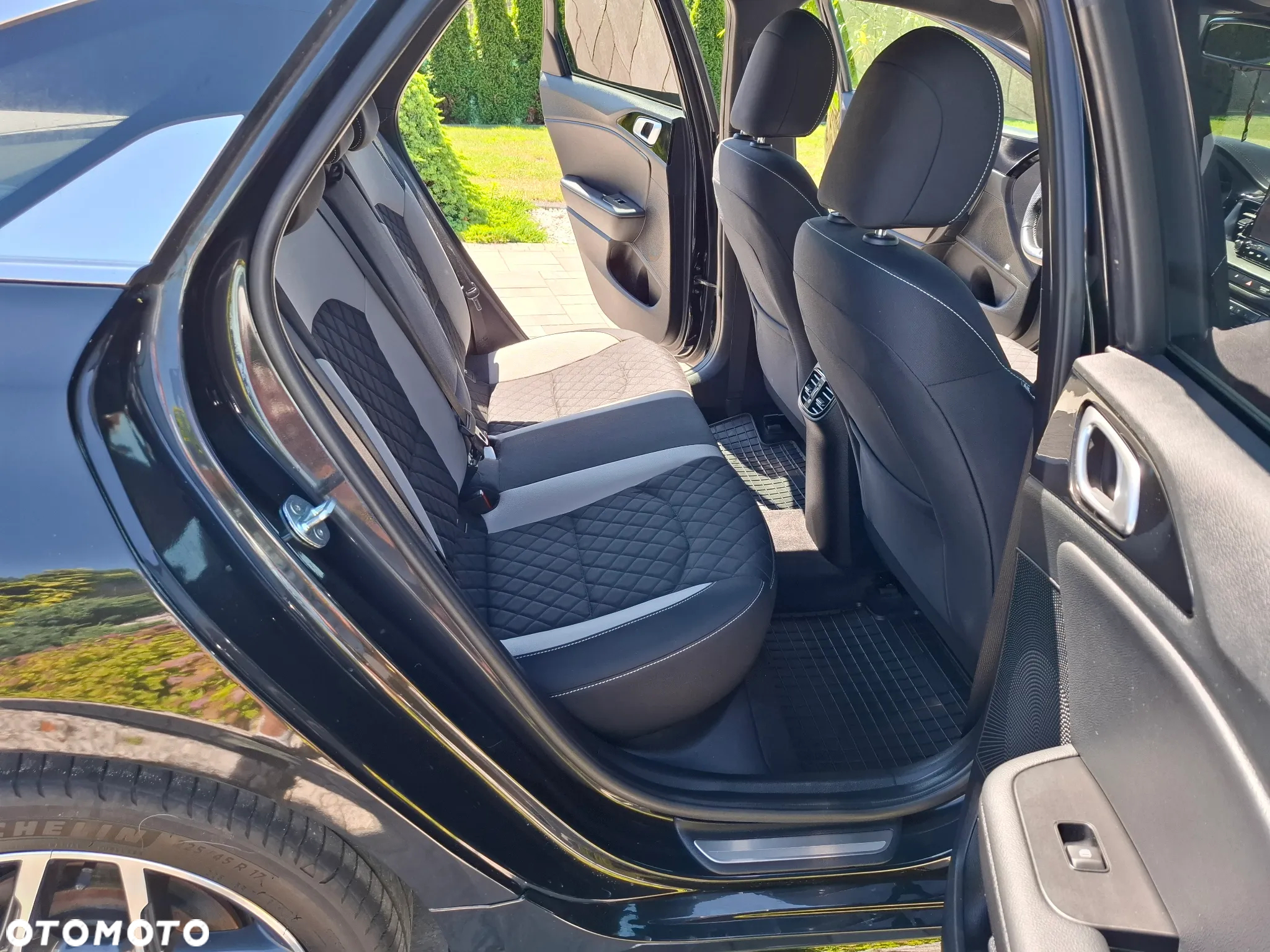 Kia ProCeed 1.5 T-GDI GT Line - 19
