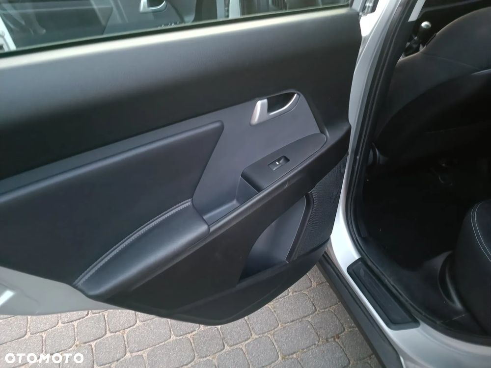 Kia Sportage 2.0 CVVT 4WD Vision - 17