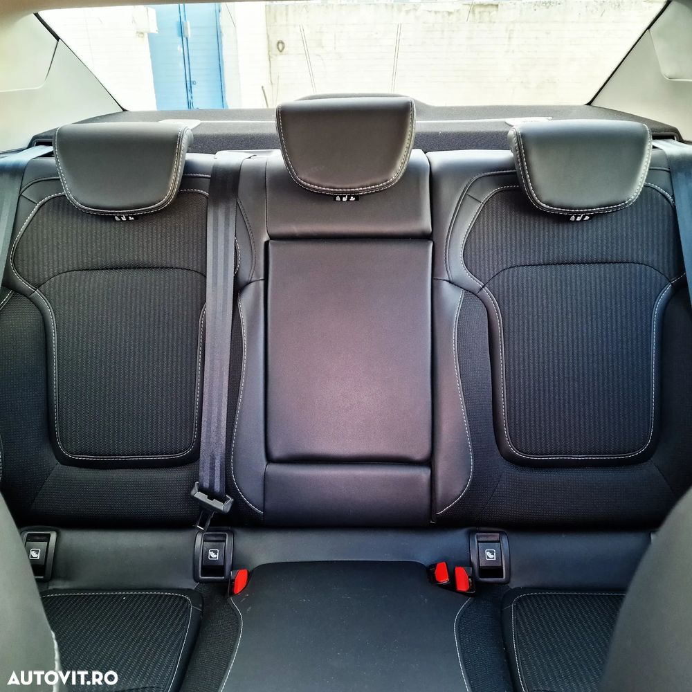 Renault Megane TCe 140 EDC GPF Techno - 12