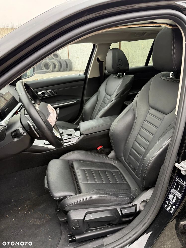 BMW Seria 3 330i xDrive - 8