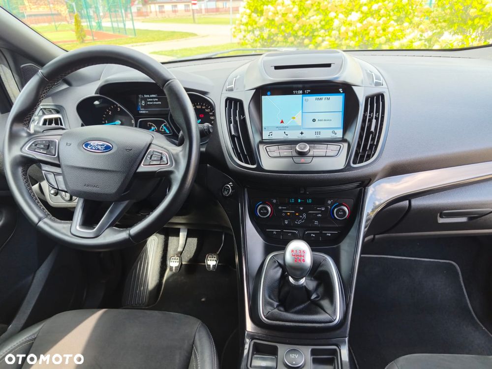 Ford Kuga 2.0 TDCi 2x4 ST-Line - 19