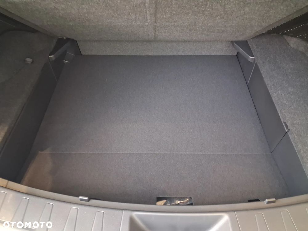 Lexus UX 300h Business - 9