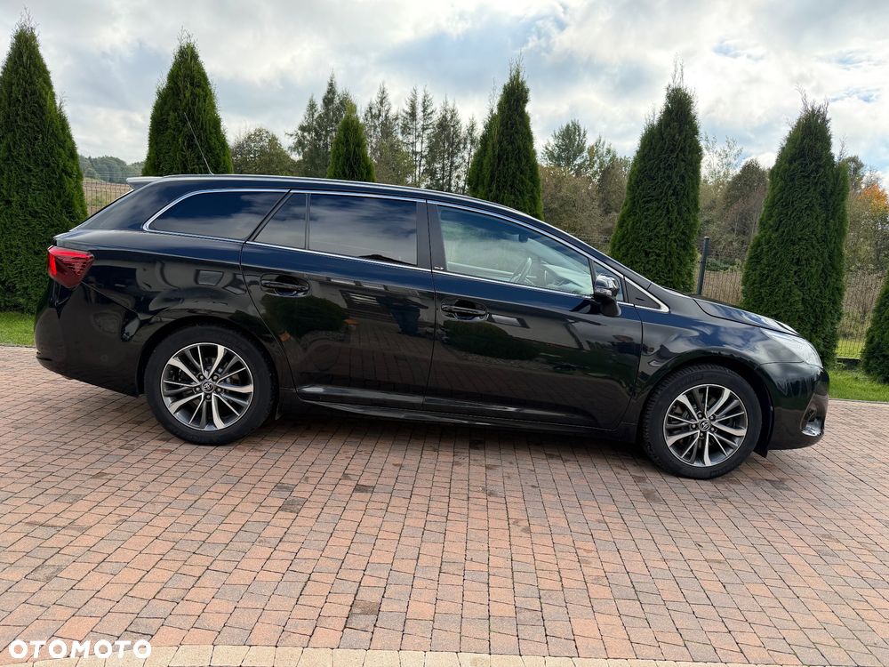 Toyota Avensis - 20