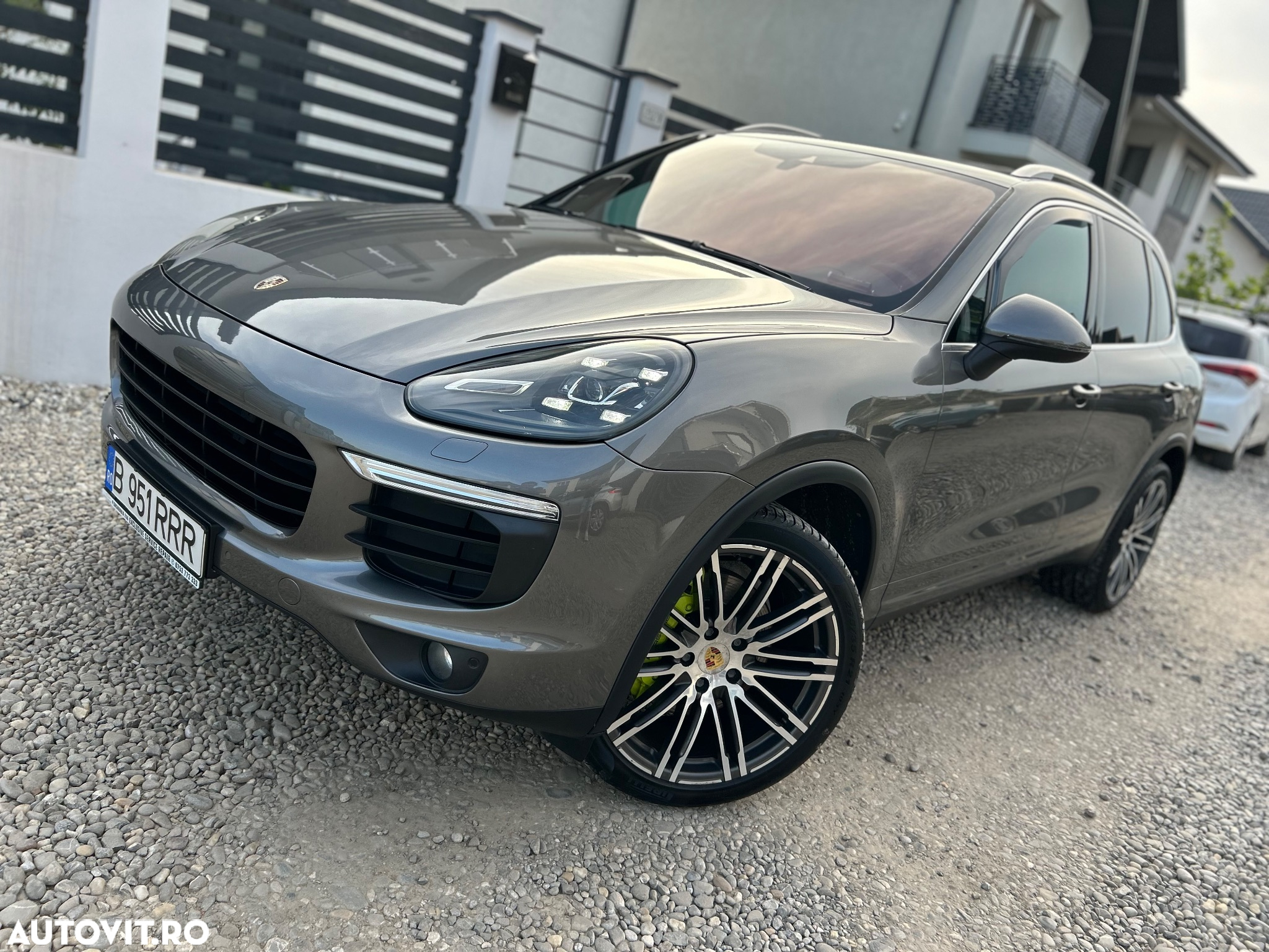 Porsche Cayenne S E-Hybrid Platinum Edition - 2
